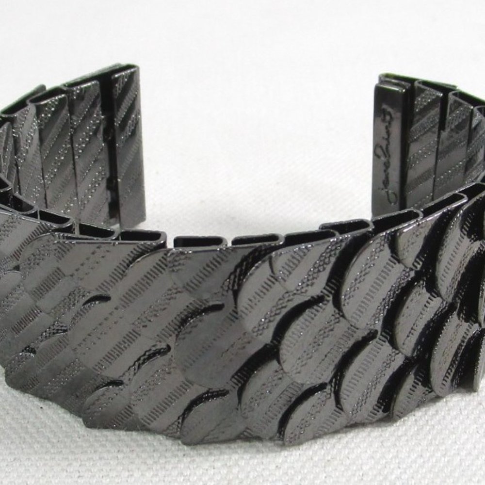 NEW Jewelmint Black Swan Cuff Bracelet, Hematite, Rare Piece!